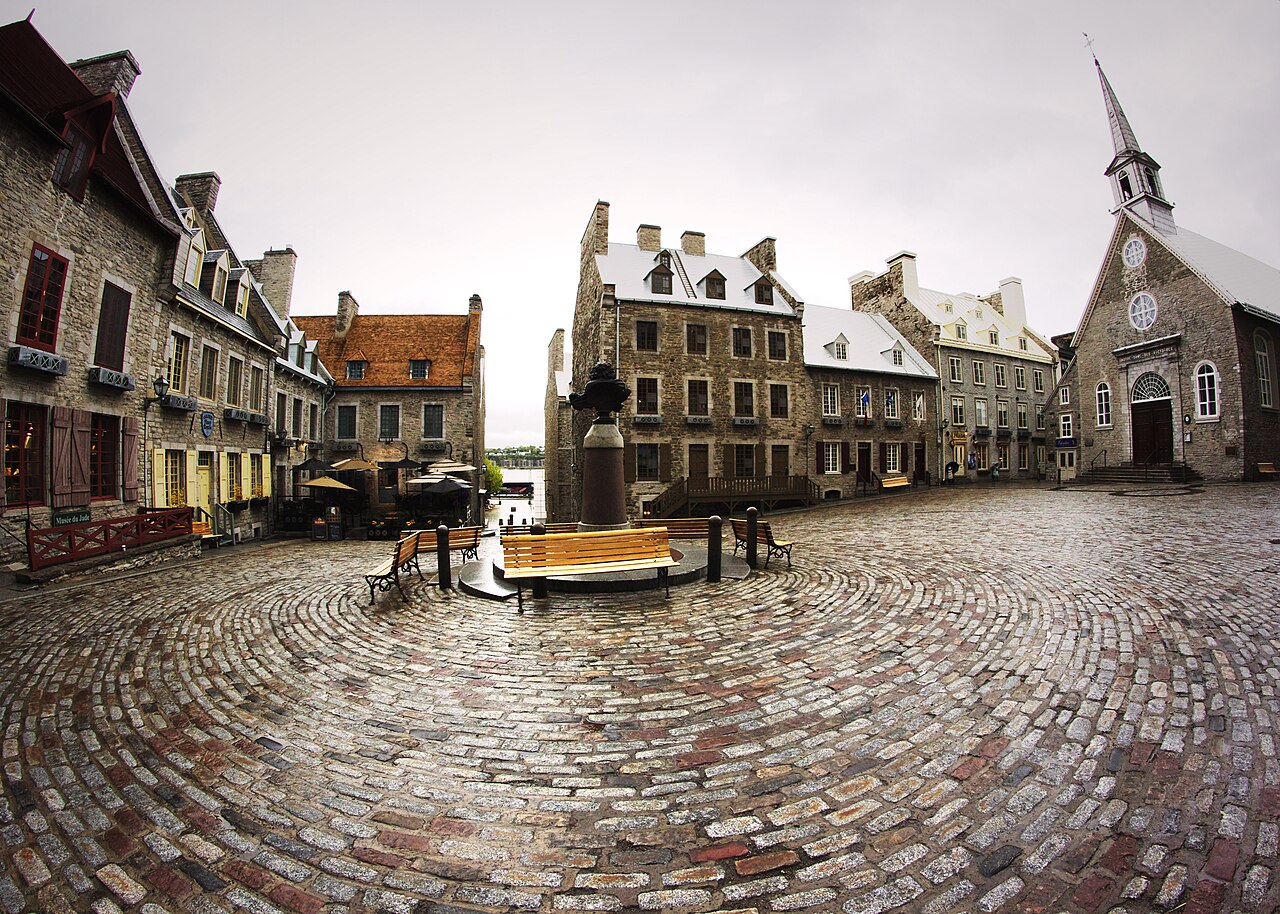 Petit Champlain dining